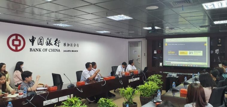 Karyawan Bank of China Serentak Validasi
