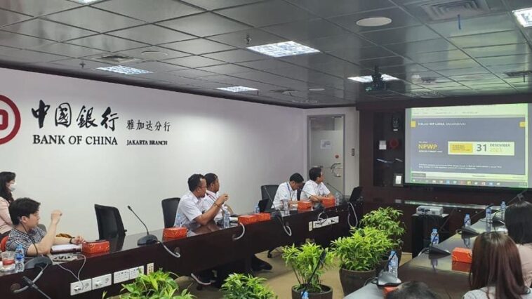 Karyawan Bank of China Serentak Validasi