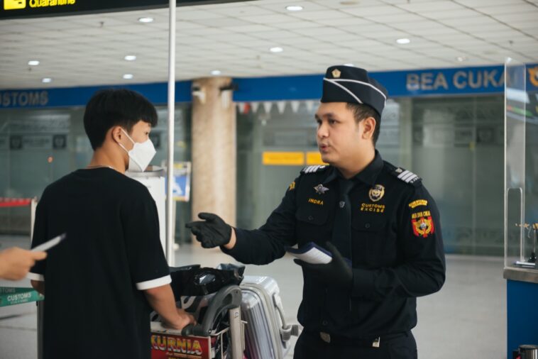 Kriteria Oleh-Oleh dari Luar Negeri yang Dibebaskan Pajak
