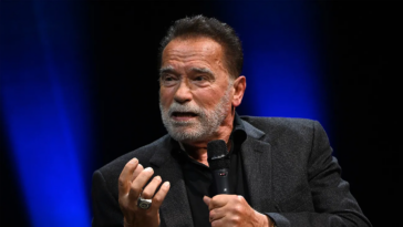 Schwarzenegger Ditahan di Bandara Munich