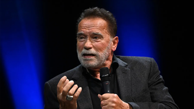 Schwarzenegger Ditahan di Bandara Munich