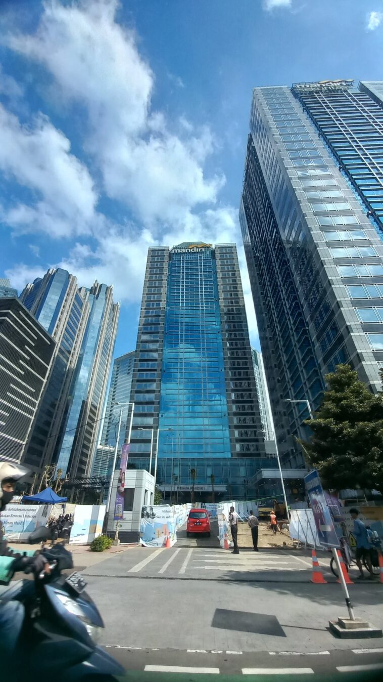 Indonesia Pimpin dengan Pajak Karbon