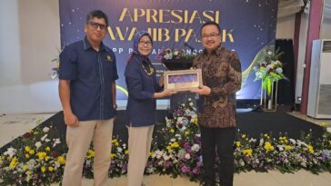 KPP Pratama Pondok Gede Apresiasi 100 Wajib Pajak Patuh