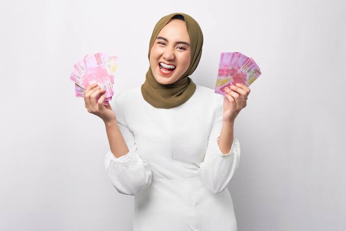 Kelola THR Agar Tidak Habis Begitu Saja