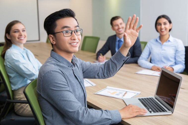 “Tips” Tingkatkan Rasa Percaya Diri di Kantor