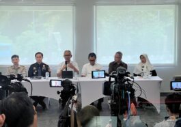 Bea Cukai Bebaskan Bea Masuk dan Serahkan Alat Belajar Tunanetra