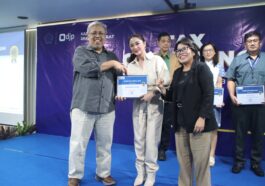 Dewi Perssik dan 109 Wajib Pajak Patuh