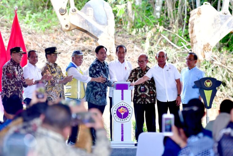 Jokowi Resmikan Universitas Pertama di IKN