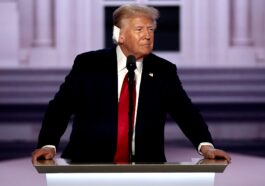 Trump Janji Hapus Pajak Tip Apabila Lolos ke Gedung Putih