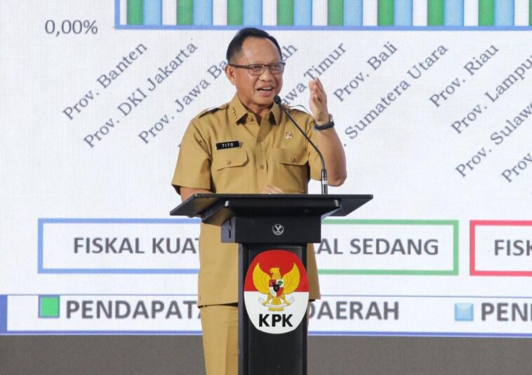 Mendagri Tito Ingatkan Pemda Tidak Pungut Pajak Pengusaha Baru