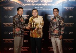 BCA Raih Penghargaan