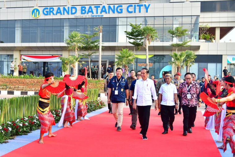 Jokowi Resmikan Kawasan Industri Batang