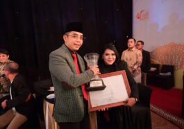 PAJAK.COM Terima Penghargaan DJP