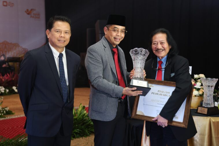 DJP Beri Penghargaan ke Pemangku Kepentingan