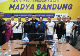 Klub Sepak Bola Persib Sambangi KPP Madya Bandung