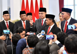 Jokowi Lantik 3 Menteri dan 1 Wamen Baru