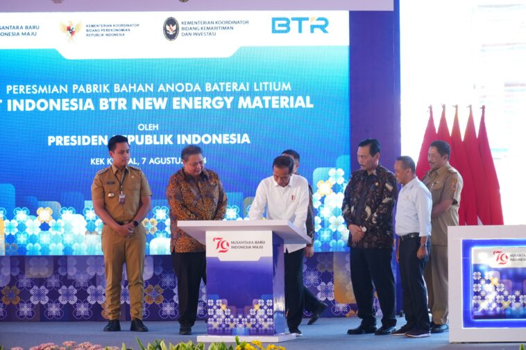 Jokowi Resmikan Pabrik Milik BTR di KEK Kendal