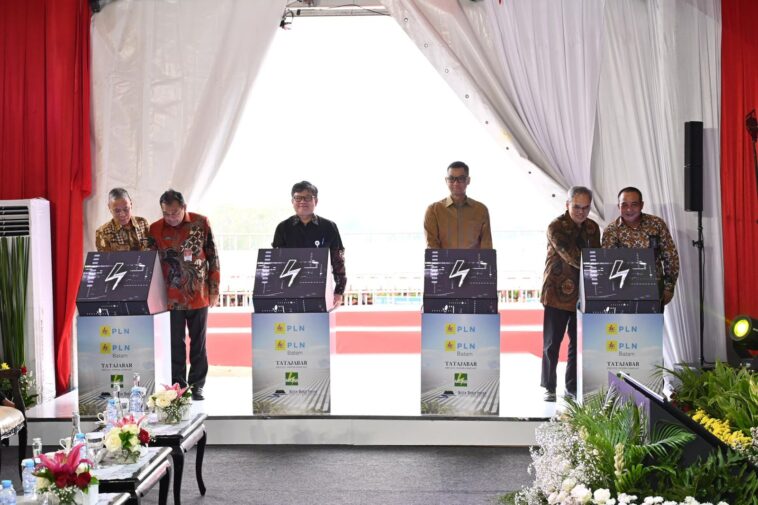 PLN Operasikan PLTS “Ground-mounted”
