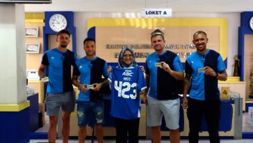 Asisten Pelatih dan 3 Pemain Asing Persib
