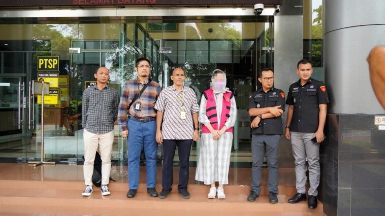 Kanwil DJP Jaksel II Serahkan Tersangka Tindak Pidana Pajak