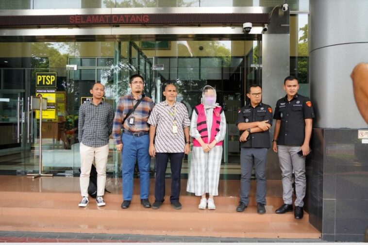 Kanwil DJP Jaksel II Serahkan Tersangka Tindak Pidana Pajak