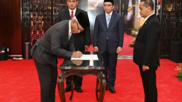 Bahlil Resmi Lantik Djoko Siswanto Jadi Kepala SKK Migas
