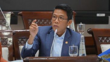 Ketua Komisi XI DPR