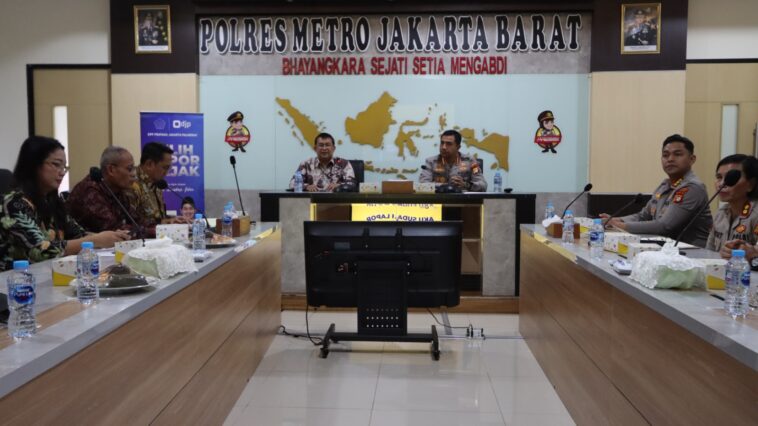 Kolaborasi Kanwil DJP Jakbar dan Polres Metro Jakbar