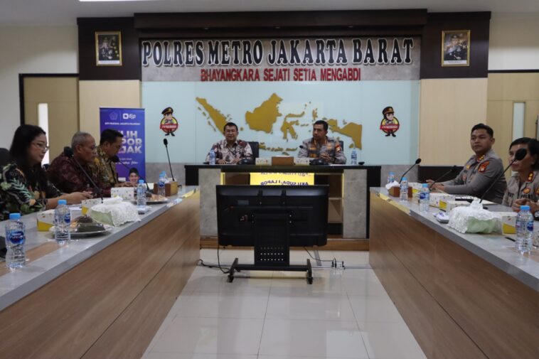 Kolaborasi Kanwil DJP Jakbar dan Polres Metro Jakbar