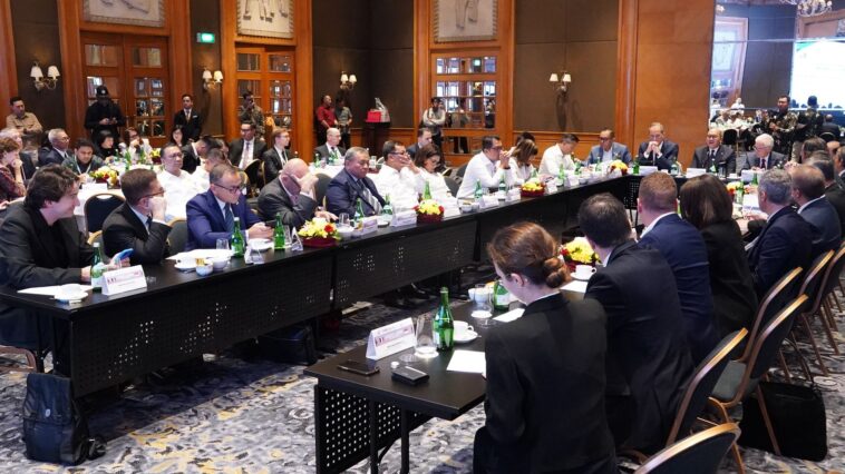Menteri Investasi Ajak 35 Perusahaan Prancis