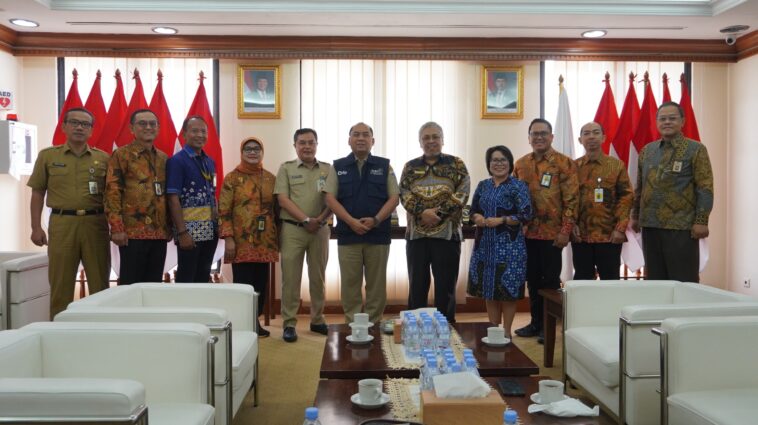 Kanwil DJP dan Pemkot Jakbar