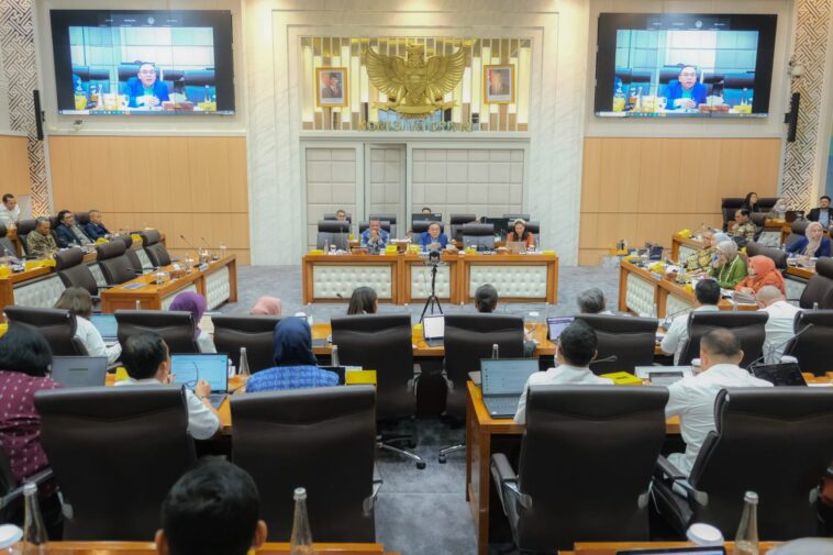 DPR Pajak Turis RUU Kepariwisataan
