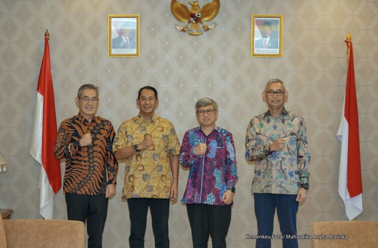 Sri Mulyani Bulog