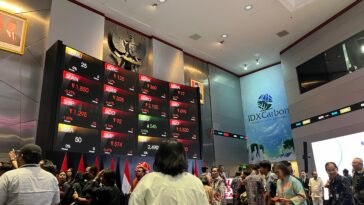 IHSG anjlok 8 persen