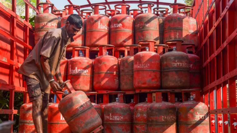 India Pajak Impor Etana dan LPG