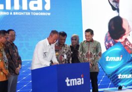 Pabrik Panel Surya Terintegrasi Pertama di Indonesia Resmi Beroperasi di KEK Kendal