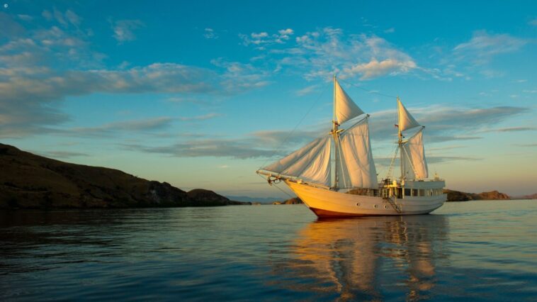 Kapal Wisata Asing