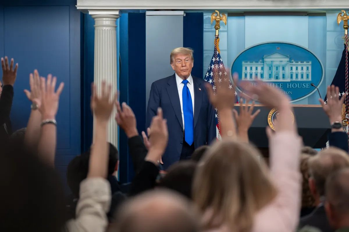 Trump Tarif Impor 14 Negara