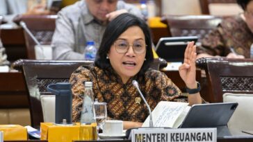 Bersitegang Sri Mulyani dan DPR