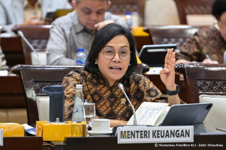 Bersitegang Sri Mulyani dan DPR