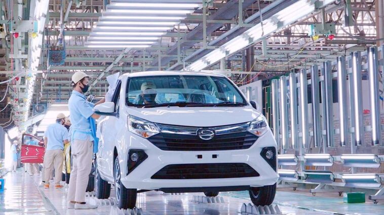 Opsen Pajak Kenaikan Harga Mobil