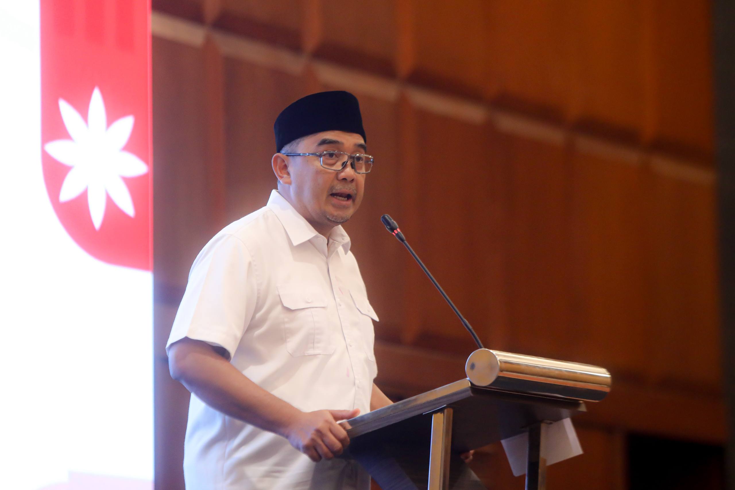 Bandung Naikkan Pajak Restoran dan PBB Mulai 2026