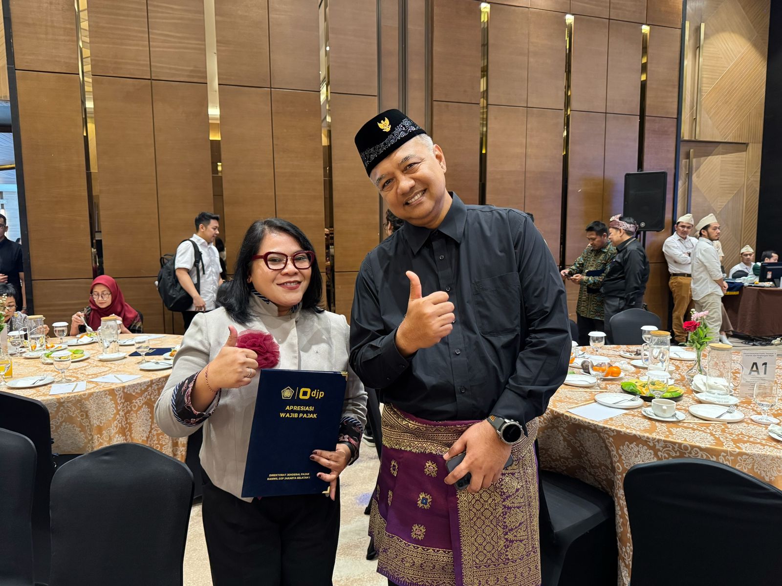 DJP South Jakarta I Awards Charter to and 118 Taxpayers