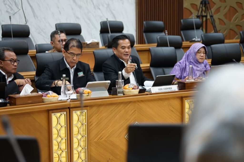 Ikatan Konsultan Pajak Indonesia (IKPI) menyoroti ketimpangan antara lonjakan jumlah Nomor Pokok Wajib Pajak (NPWP) dengan realitas pelaporan dan penerimaan pajak. Peningkatan jumlah Wajib Pajak secara administratif dinilai belum mencerminkan perluasan basis pajak yang sesungguhnya.